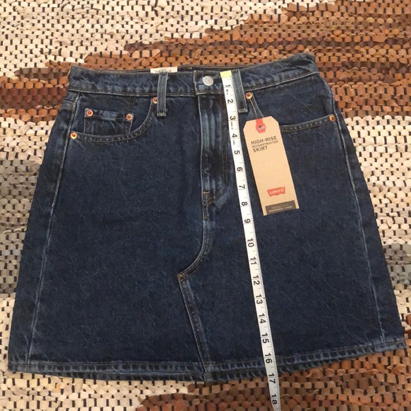 Levi’s High Rise Skirt - Picture 8 of 8